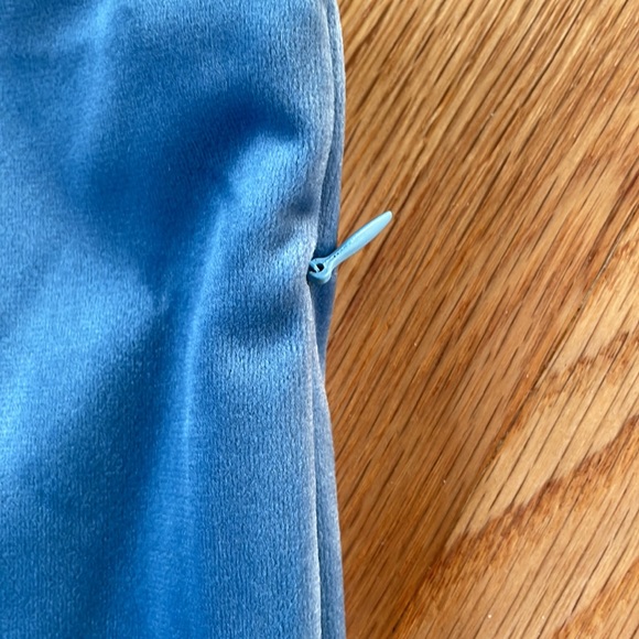 MIULEE Set of 2 Light Blue Soft Velvet-Texture Pillow Cases NIP - Picture 4 of 8